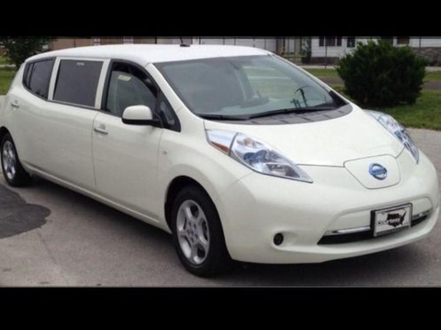  Nissan Leaf Stretch Limousine 2012 года  (фото 16 из 24)
